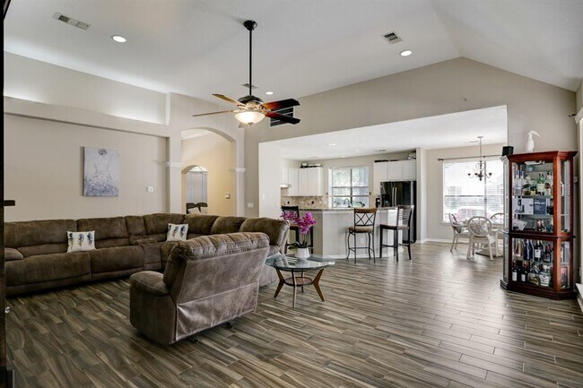 Foto del edificio - 19034 Ridge Trail Ln