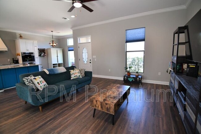 Foto del edificio - 2582 Boudreaux Ave