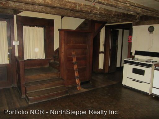 Building Photo - 40 E Norwich Ave