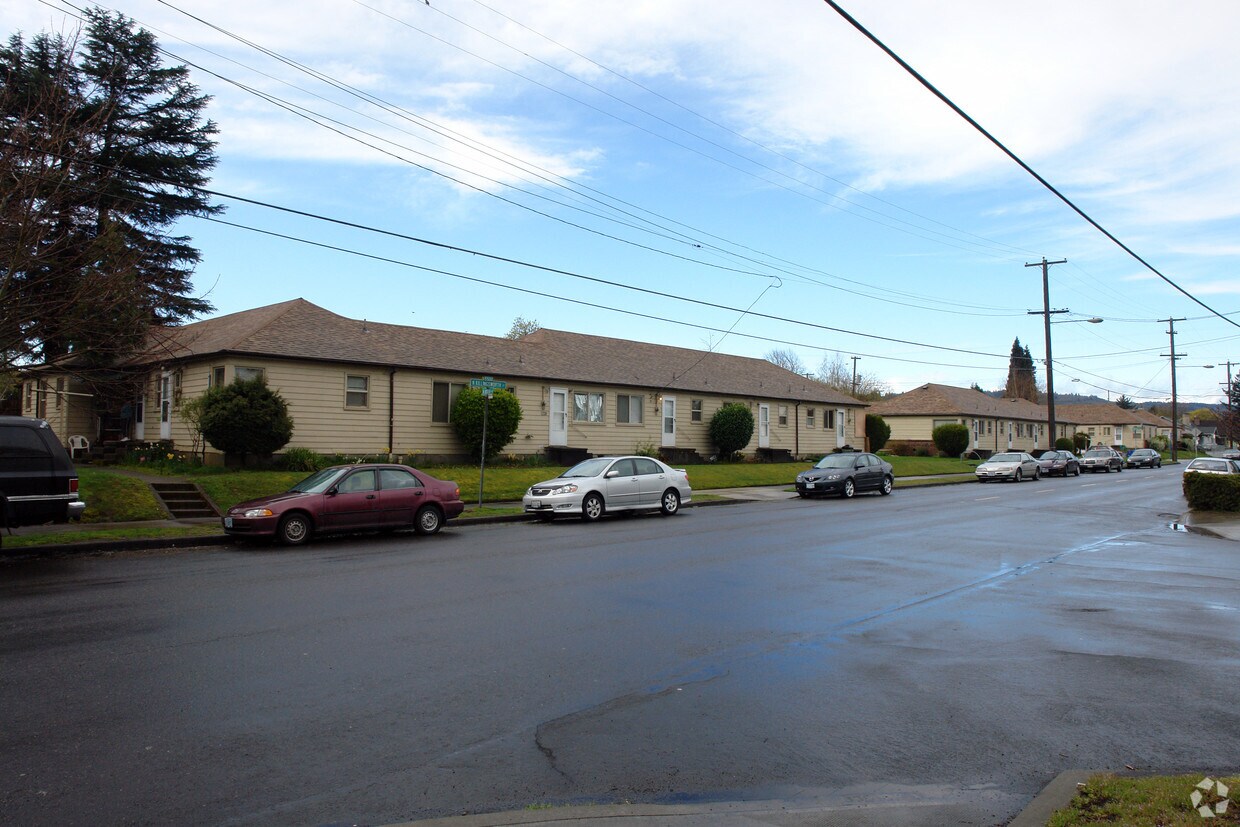 Building Photo - Overlook Terrace Apartments