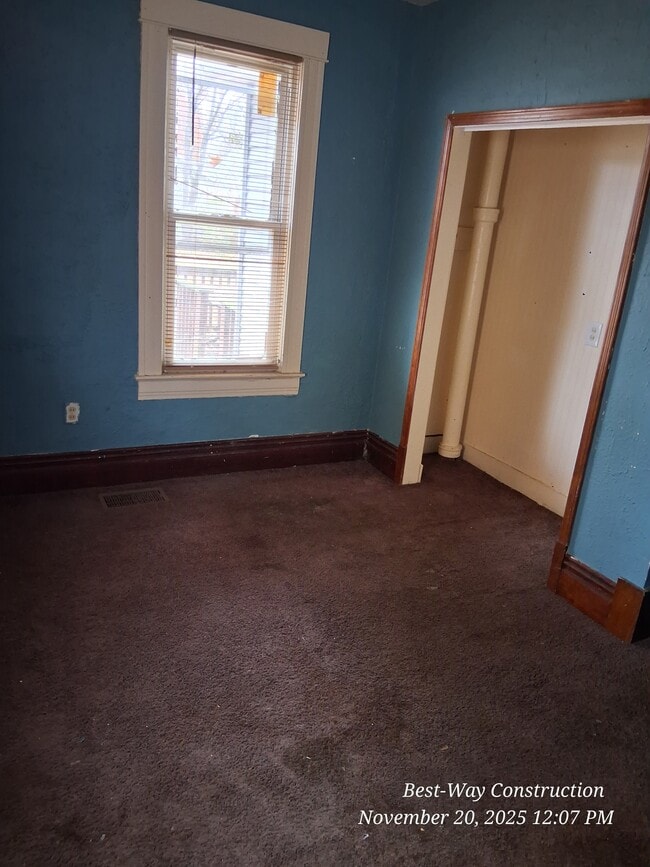 Building Photo - 2004 E Wood St