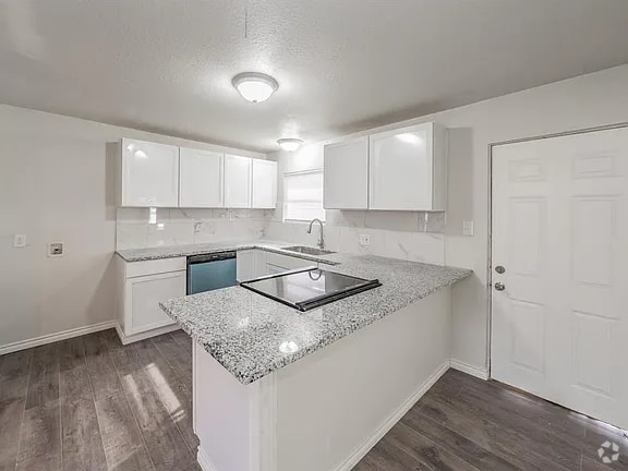 Building Photo - 8322 Campanella Dr