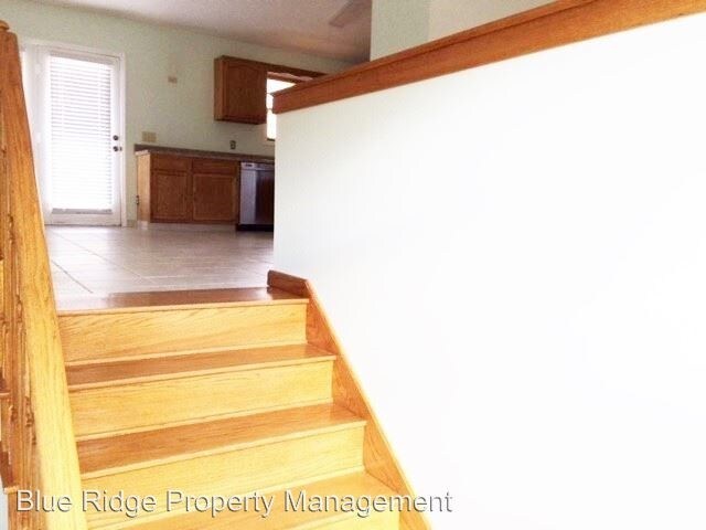 Building Photo - 3 br, 2.5 bath House - 405 Neal Drive