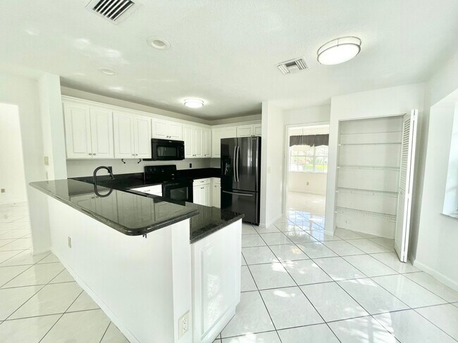 Foto del edificio - 10579 Pebble Cove Ln