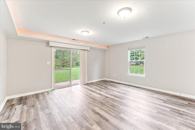 Building Photo - 412 Larose Dr