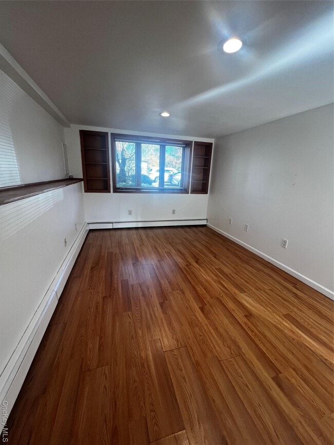 Foto del edificio - 210 Bay Shore Rd