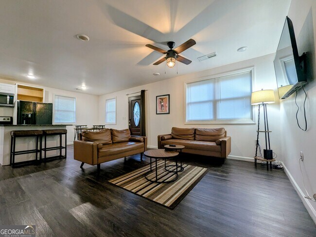 Foto del edificio - 2533 Godfrey Dr NW