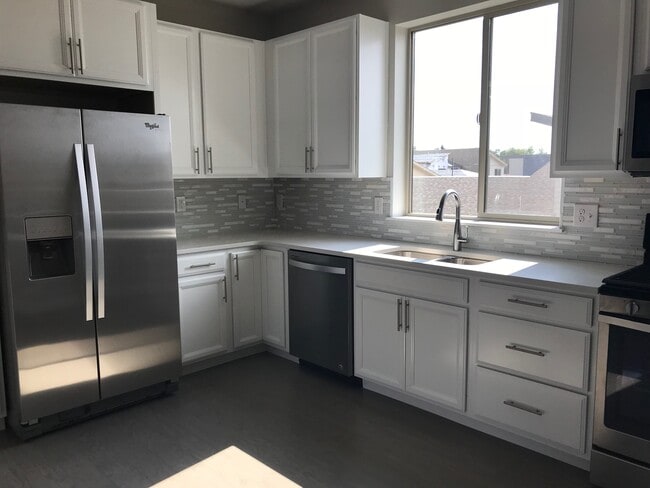 Photo - 2541 Moline St Townhome