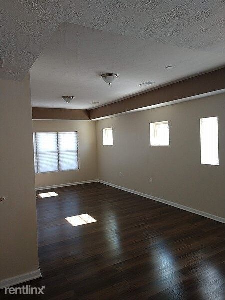 Foto del edificio - 1458 E 115th St