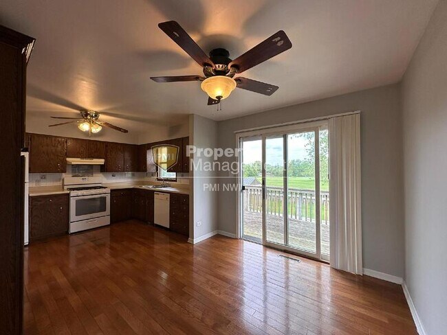 Building Photo - 708 Sandi Ln