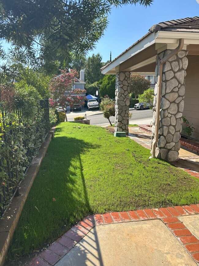 Foto del edificio - 28338 Welfleet Ln