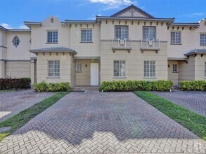 Building Photo - 1215 Lucaya Dr