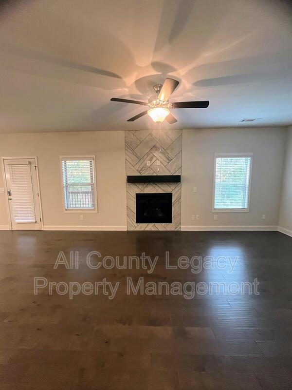 Building Photo - 1511 Lapland Dr