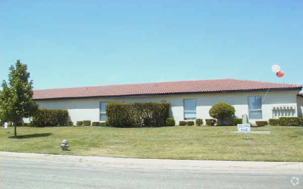 Building Photo - Woods of Eastchase