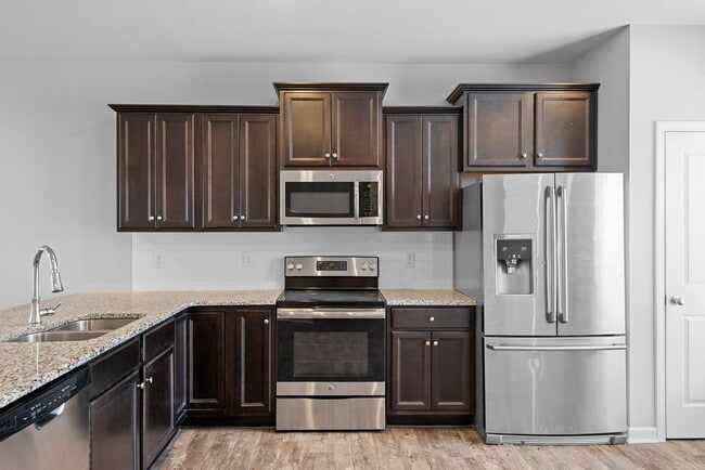 Foto del edificio - Modern 3-Bedroom Townhome in North Raleigh