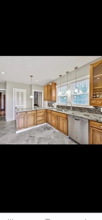 Kitchen - 1574 Prospect St