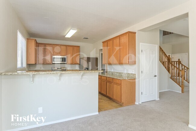 Building Photo - 1320 S Woodbine Ln