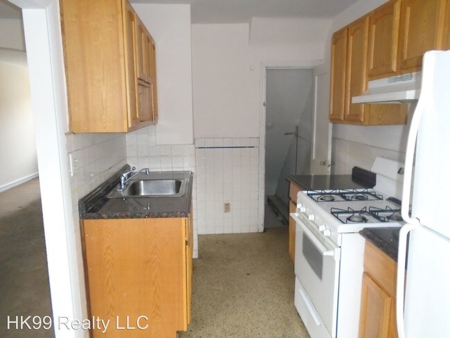 Building Photo - 6625 Souder St