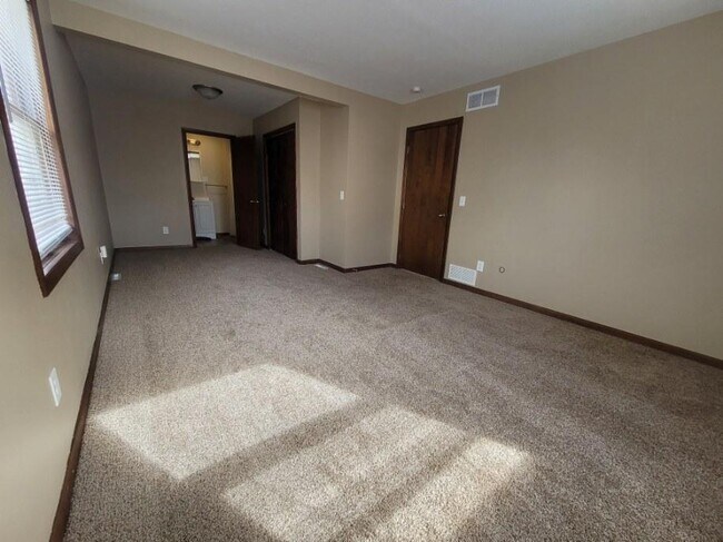 Foto del edificio - 2944 Central Ave