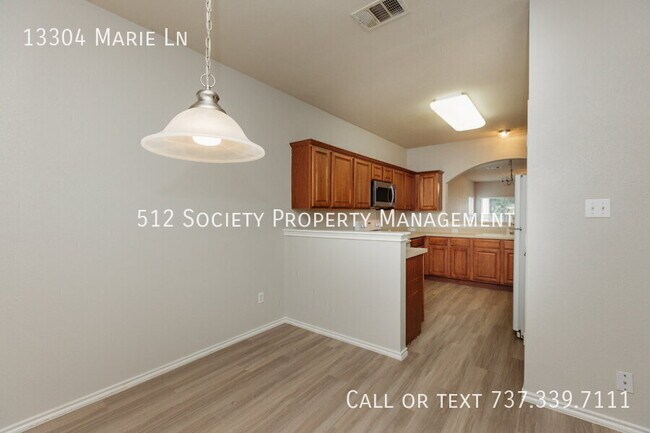 Foto del edificio - 13304 Marie Ln