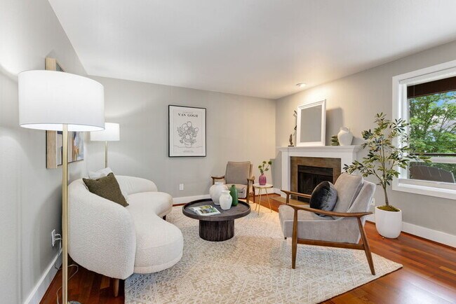 Photo - 8980 Redmond - Woodinville Rd NE Apartment