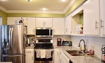 Building Photo - 8256 Cypress Ln