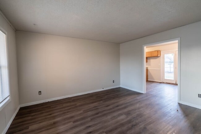 Foto del edificio - 11035 E 38th St