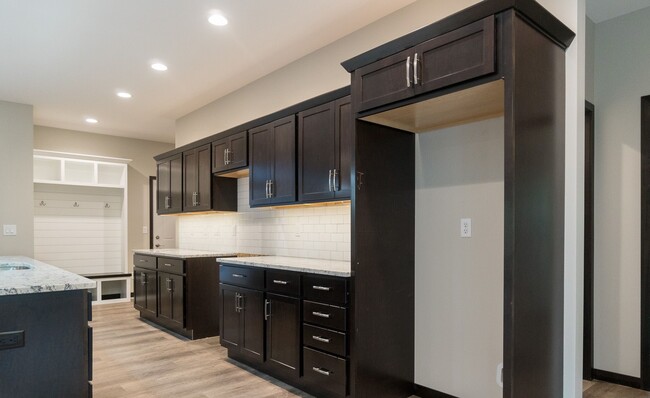 Foto del edificio - 3217 Timber Valley Ct NE