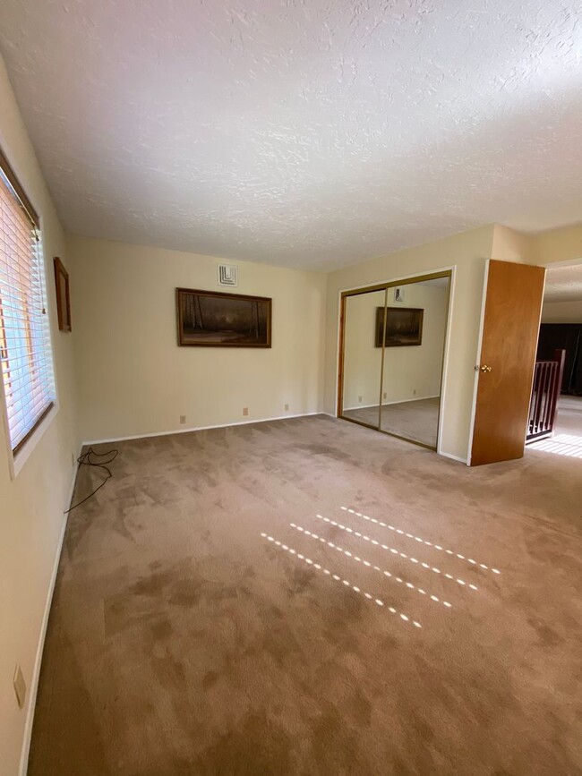 Foto del edificio - 1 Bedroom 1 Bath | Lyle, WA