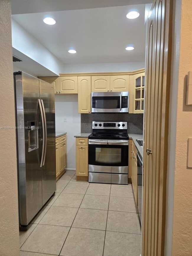 Photo - 20075 NE 3rd Ct House