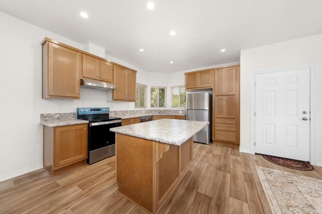 Building Photo - 13444 Jamul Dr