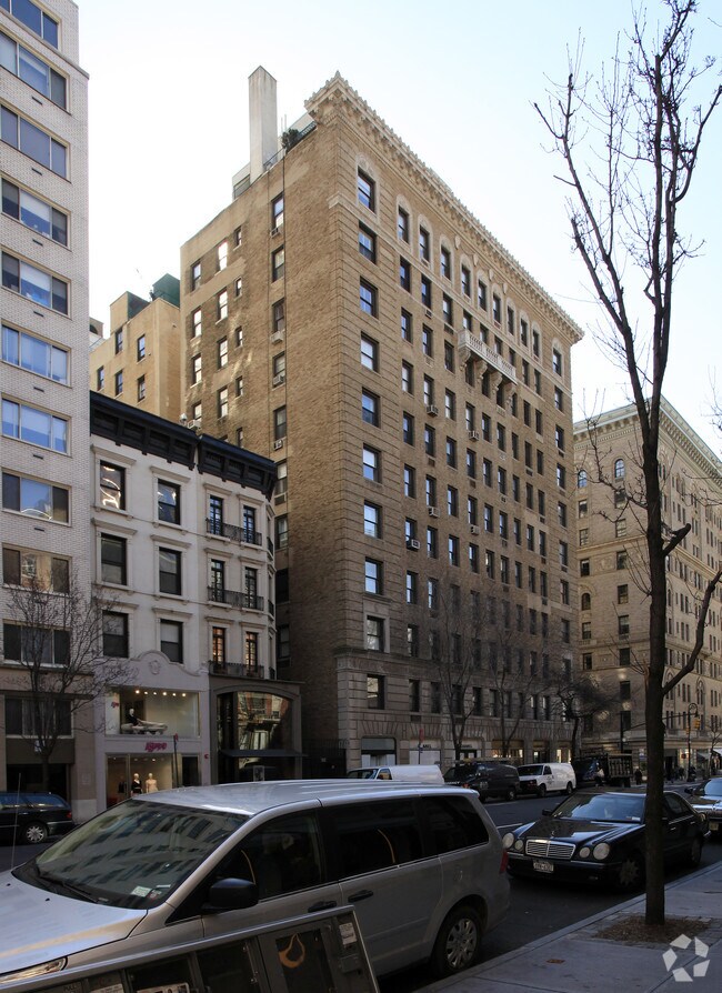 Foto principal - 29 E 64th St