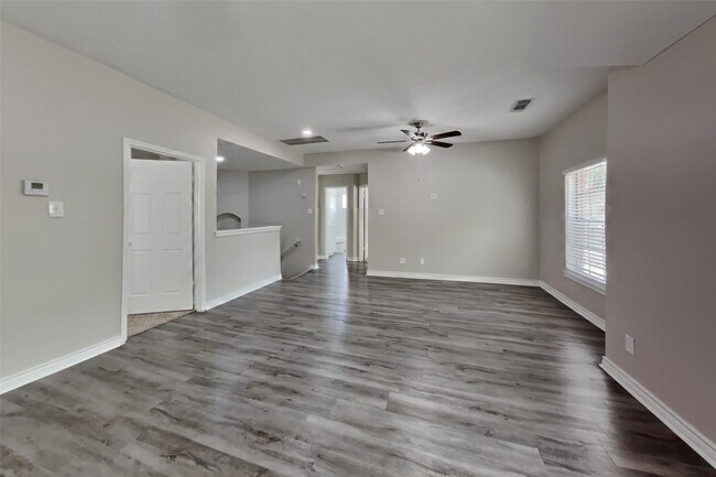 Foto del edificio - 17919 Scrub Oak Dr