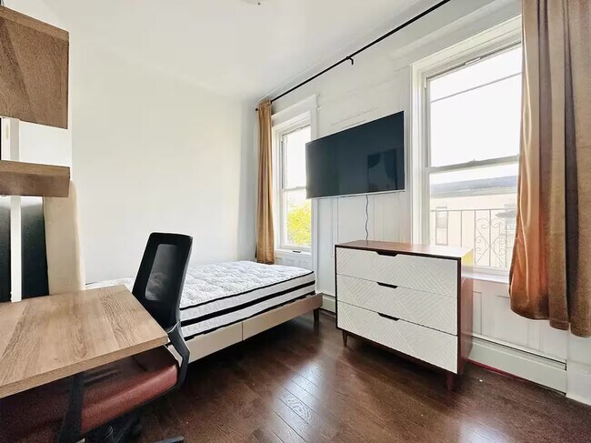 Photo - Furnished room/NOT APARTMENT
