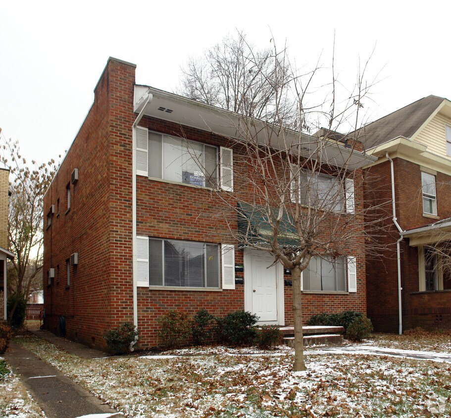 915 11th Ave, Huntington, WV 25701 Apartments in Huntington, WV