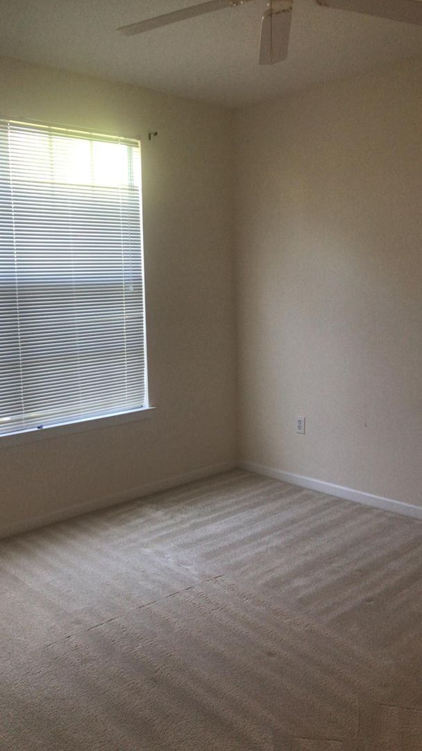 Building Photo - 12837 Madison Pointe Circle, Bldg. 8, Unit...