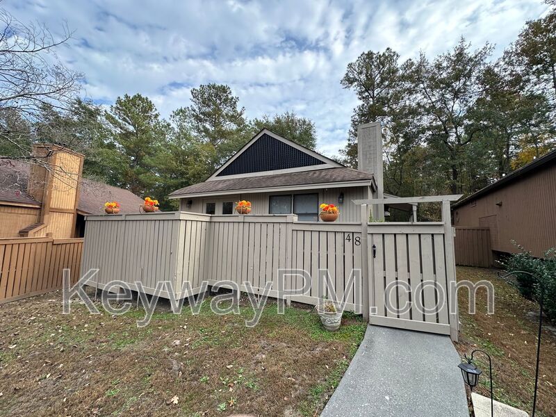 Primary Photo - 48 Bluff Pointe Way