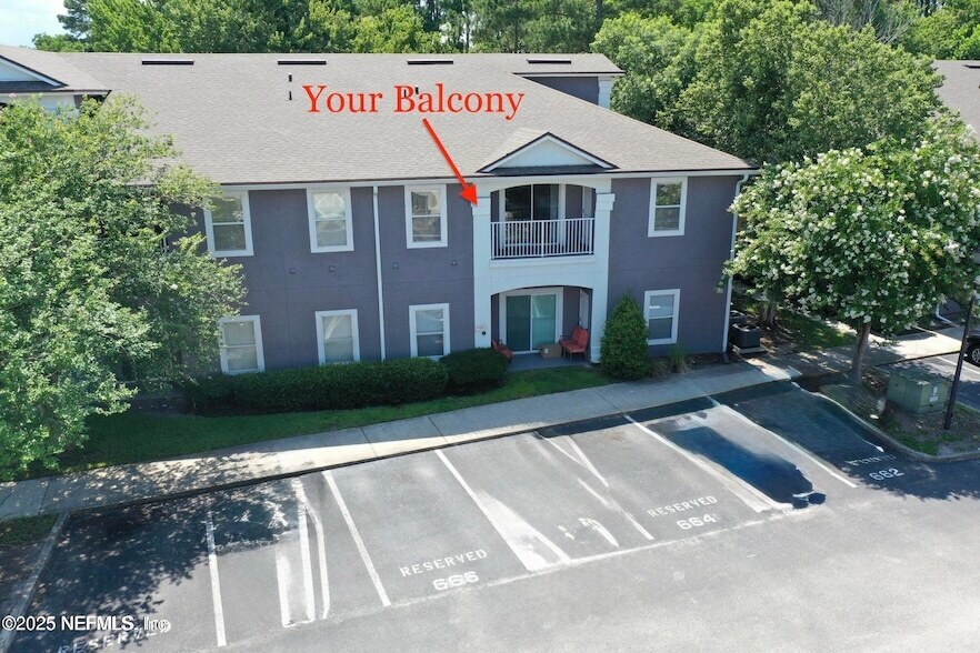 Foto principal - 7920 Merrill Rd