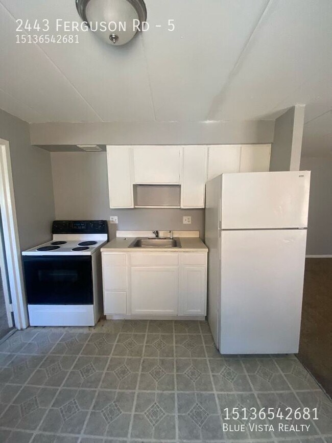 Foto del edificio - 2443 Ferguson Rd