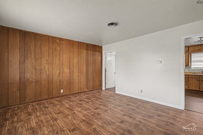 Foto del edificio - 2310 Reilly Rd