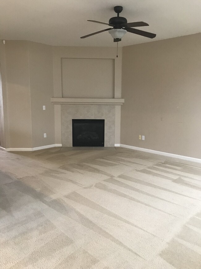 Building Photo - Apply Now to Schedule Viewing - Do Not Disturb Tenants.