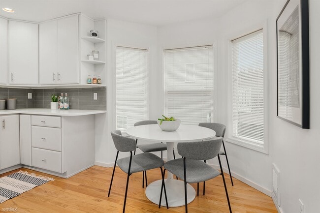 Foto del edificio - 3 br, 2.5 bath Townhome - 1227 Northeast 1...