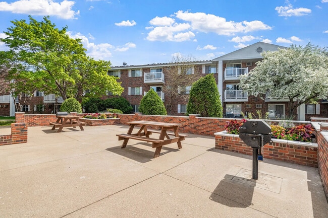 Foto del edificio - Carriage Oaks Apartments