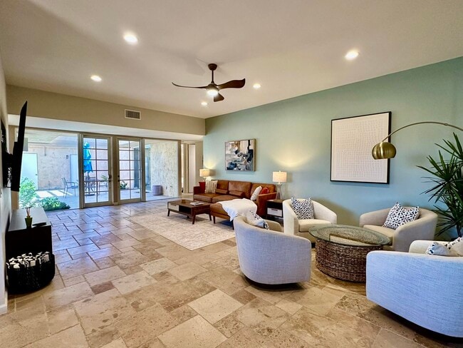 Building Photo - 76705 Sandpiper Dr