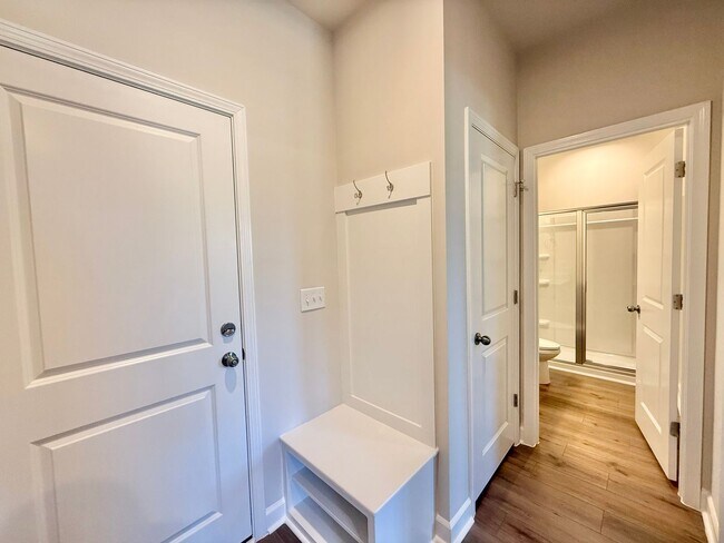 Foto del edificio - New Construction 4BD, 3.5BA Wake Forest Townhome with 2-Car Attached Garage Near Downtown