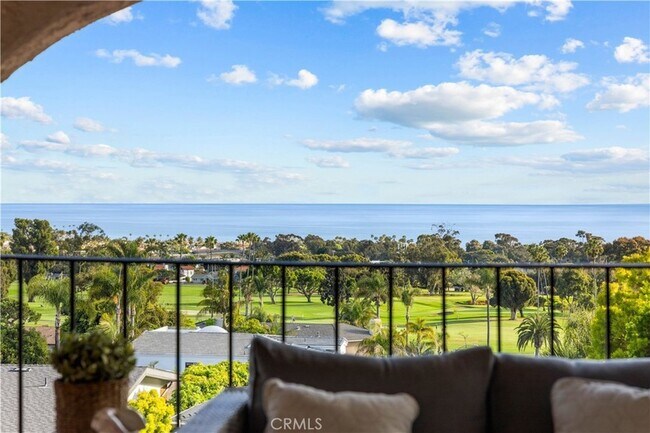 Foto del edificio - 605 Calle Del Cerrito