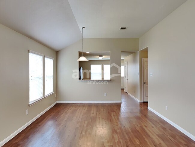 Foto del edificio - 3930 Hawthorne Glen Ct