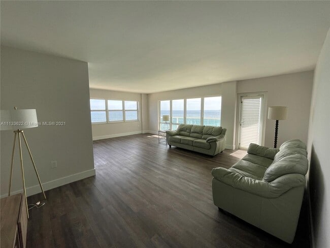 Building Photo - 3400 Galt Ocean Dr