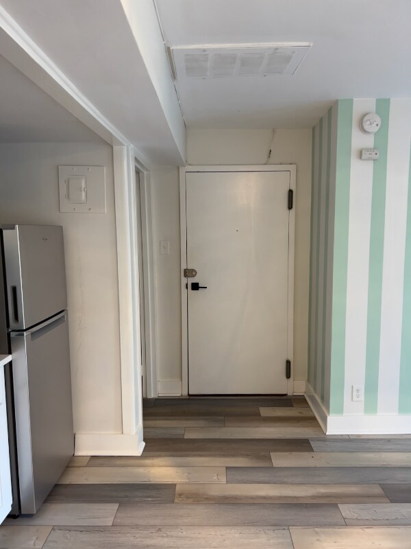 Building Photo - 575 Thayer Ave