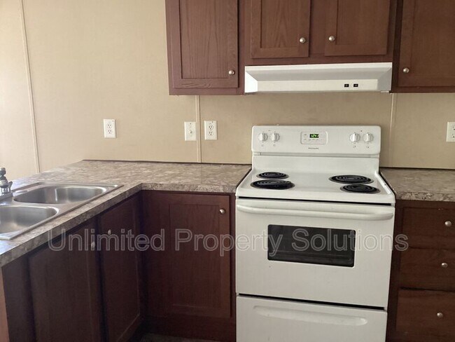 Building Photo - 9765 Old Mill Rd